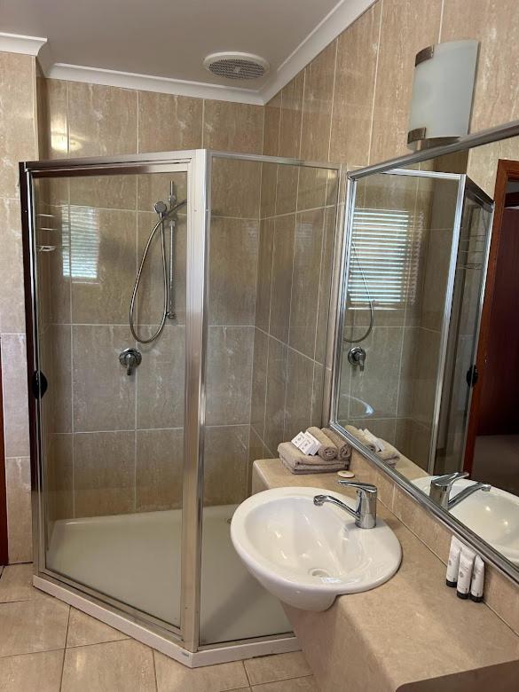 Best Western Colonial Village Motel Warrnambool Habitación foto